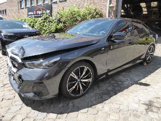 Unfallwagen BMW i5 M60 xDrive 2025/1