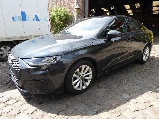 krockskadad bil auto Audi A3 30 TFSI 2023/3