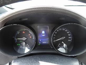 Toyota CH-R Hybrid picture 14
