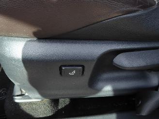 Toyota CH-R Hybrid picture 9