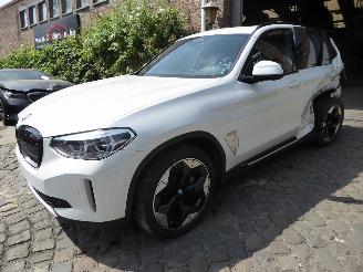 Voiture accidenté BMW iX3 Impressive 2022/8