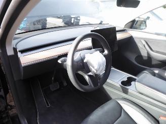 Tesla Model Y  picture 14