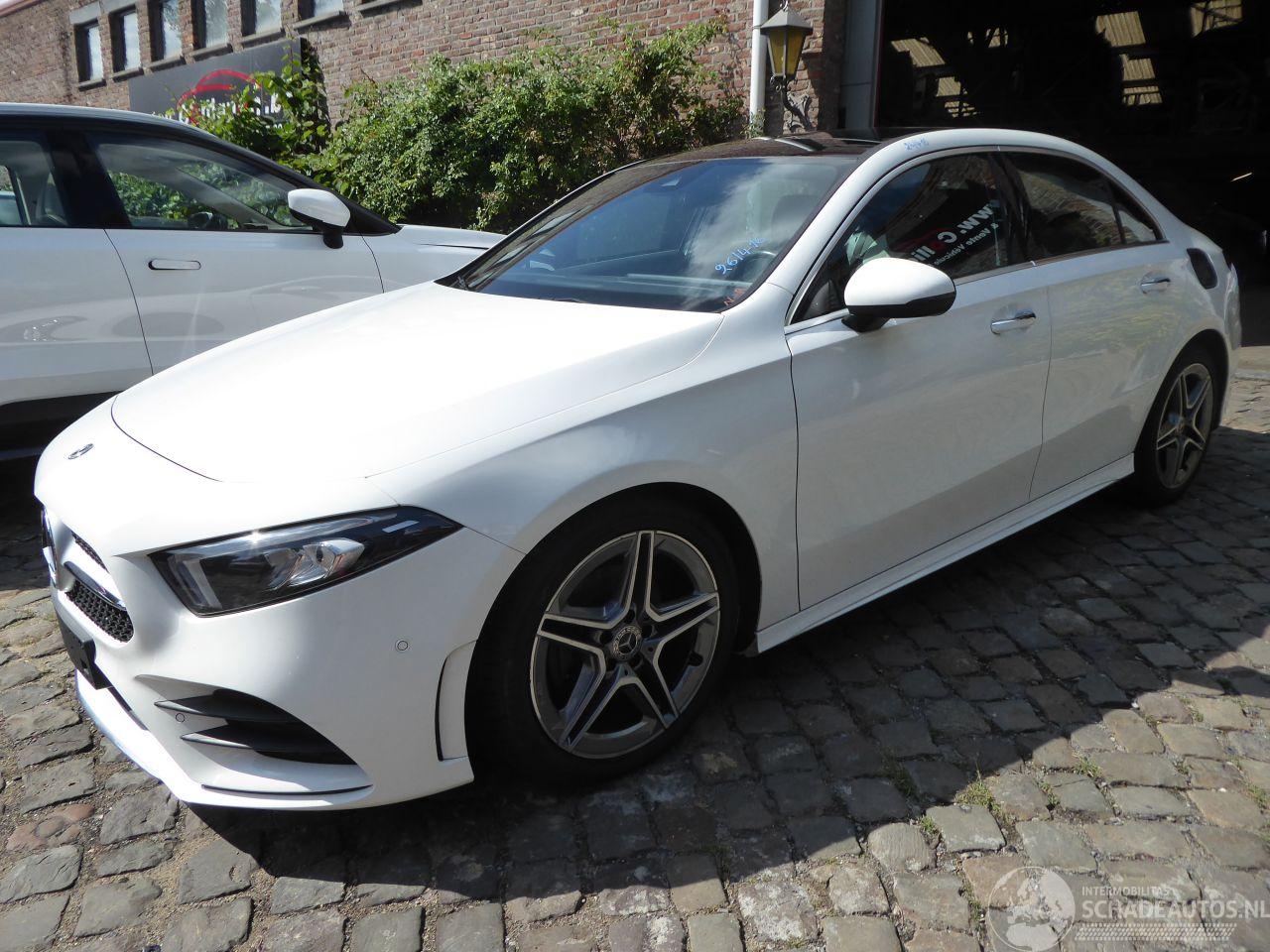Mercedes A-klasse 180 d Limousine Pack AMG