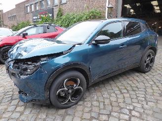 Coche accidentado Alfa Romeo Junior Ibrida 1.2 VGT 48V-Hybrid 100 kW 2024/10