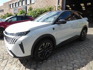 Damaged car Peugeot 3008 Hybrid 145 GT 2025/9