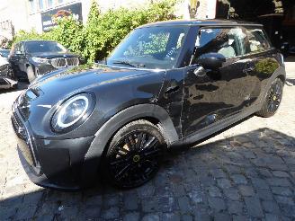 Unfallwagen Mini Cooper SE Mini 3-trg. Cooper SE Classic Trim 2022/7