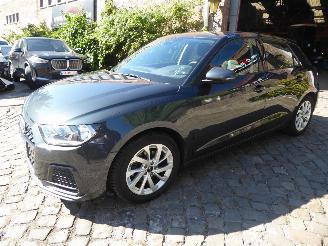 krockskadad bil auto Audi A3 Sportback 30 TFSI advanced 2024/12