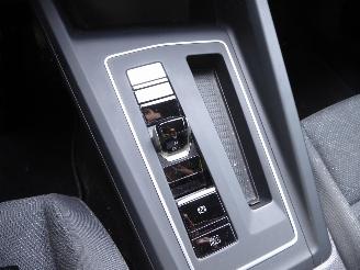 Volkswagen Golf Lim. Life eTSI picture 23