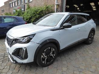krockskadad bil auto Peugeot 2008 Allure 2026/1