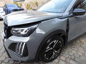 Peugeot 2008 Allure picture 2