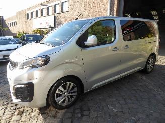 Auto incidentate Peugeot Traveller active 2018/8