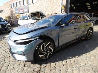 damaged passenger cars Volkswagen ID.7 Tourer Pro 210 kW 2024/8