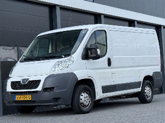 begagnad bil bedrijf Peugeot Boxer 2.2 HDI Airco 3-PERS 2014/3