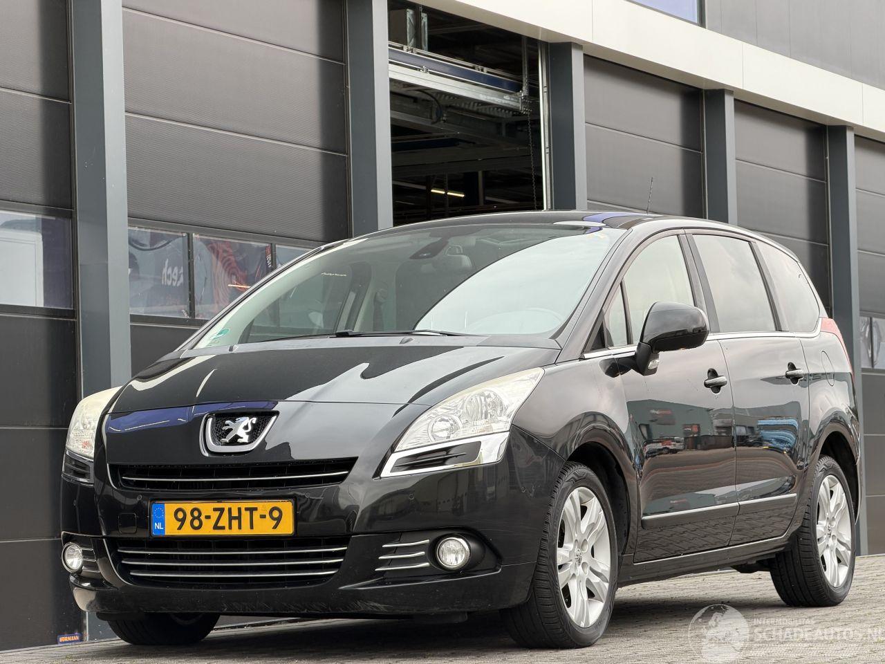 Peugeot 5008 1.6 e-HDi Blue Lease 5p.