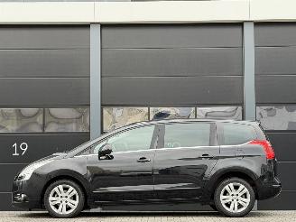 Peugeot 5008 1.6 e-HDi Blue Lease 5p. picture 2