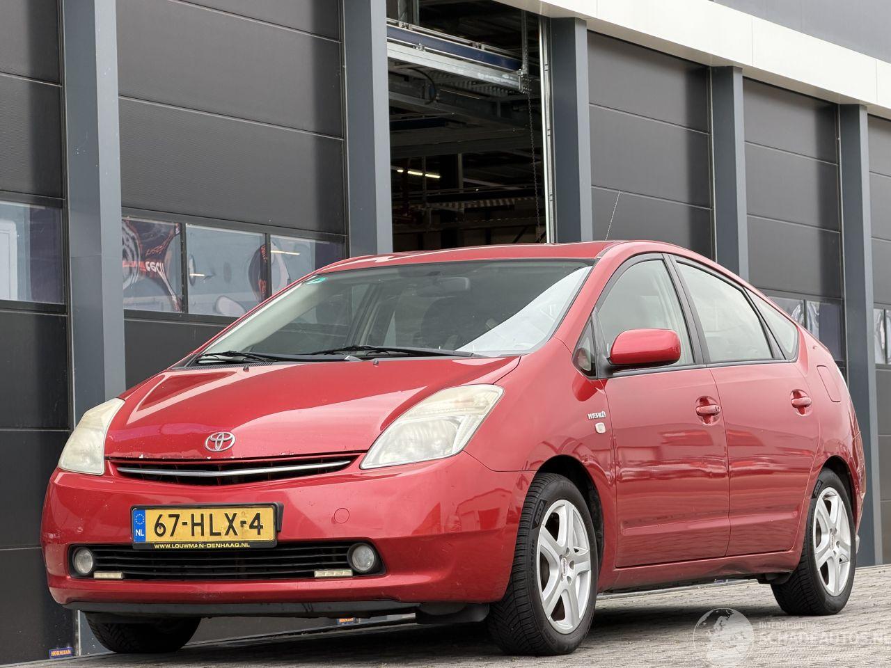 Toyota Prius 1.5 VVT-i Tech Edition