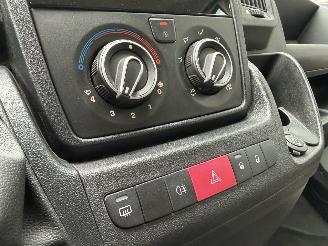 Peugeot Boxer 2.2 HDI Airco 3-PERS picture 10
