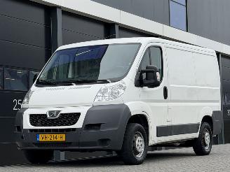 begagnad bil bedrijf Peugeot Boxer 2.2 HDI Airco 3-PERS 2014/3
