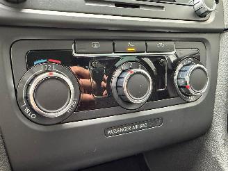 Volkswagen Golf 2.0 TDI Trendline picture 10