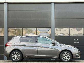 Peugeot 308 1.6 BlueHDi Panorama Navi Camera picture 3