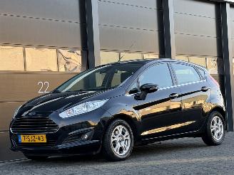 occasion passenger cars Ford Fiesta 1.6 TDCi Titanium Navi Clima PDC 2013/10