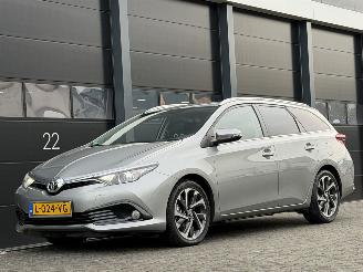 damaged passenger cars Toyota Auris 1.6D Xenon Clima EURO-6 2016/5