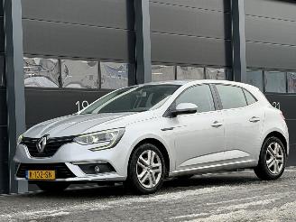 Gebrauchtwagen PKW Renault Mégane 1.5 DCI Clima PDC EURO-6 2017/10