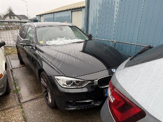 occasion passenger cars BMW 3-serie 320d Leer Navi Xenon PDC 2014/5