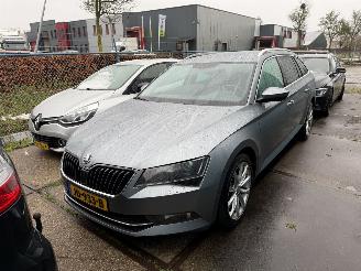 occasion passenger cars Skoda Superb 1.6 TDI Xenon Clima Navi EURO-6 2016/2