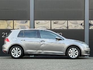 Volkswagen Golf 1.6 TDI Highline BlueMotion picture 3