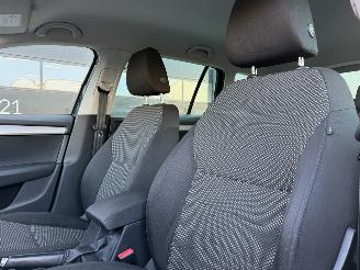 Skoda Octavia 1.6 TDI Xenon Navi CLima PDC picture 8