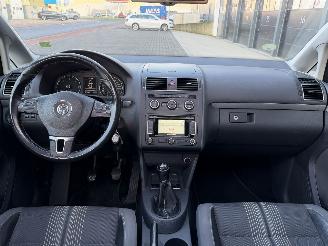 Volkswagen Touran 1.6 TDI Pano Navi Clima 7-PERS picture 7