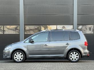 Volkswagen Touran 1.6 TDI Pano Navi Clima 7-PERS picture 6