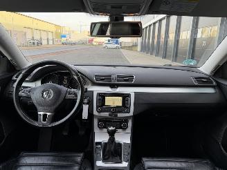 Volkswagen Passat 1.6 TDI Highline Leer Navi Clima PDC picture 7