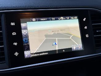 Peugeot 308 1.6 BlueHDI Blue Navi Clima PDC picture 9