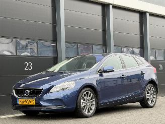 begagnad bil auto Volvo V-40 2.0 D2 Panorama Camera EURO-6 2015/12