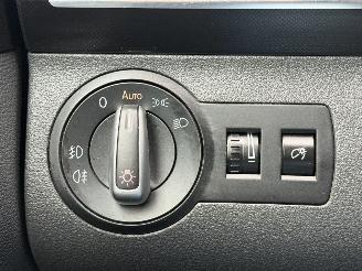 Volkswagen Touran 2.0 TDI Xenon Navi Camer Leer picture 14