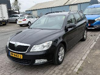 Vaurioauto  passenger cars Skoda Octavia 1.2 TSI Navi Clima PDC 2012/11