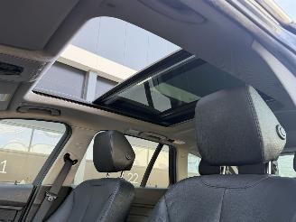 BMW 3-serie 330d Hade-Up Pano Leer Xenon picture 16