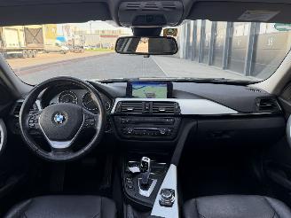 BMW 3-serie 330d Hade-Up Pano Leer Xenon picture 7