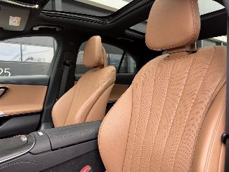 Mercedes E-klasse 300e AMG Hade-Up Hyperscreen 360 camera picture 8