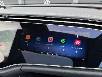 Mercedes E-klasse 300e AMG Hade-Up Hyperscreen 360 camera picture 13