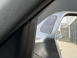 Audi A6 avant 2.0 TDI S-Line Bose Xenon Camera Euro-6 picture 17