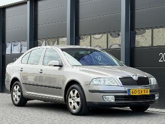 Skoda Octavia 1.6 MPI Clima PDC picture 2