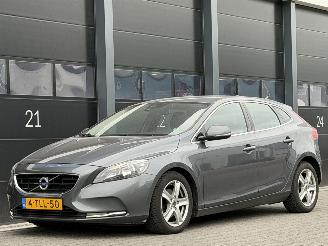 occasion passenger cars Volvo V-40 1.6 D2 Navi Clima PDC 2014/5