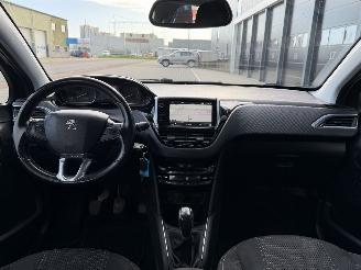 Peugeot 208 1.6 BlueHDi Allure JBL Clima Navi EURO-6 picture 7