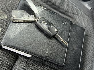 Volkswagen Tiguan 2.0 TDI Navi Camera PDC picture 13