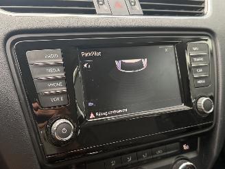 Skoda Octavia 1.6 TDI Navi Clima AUTOMAAT picture 11