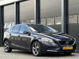 Volvo V-40 2.0 D2 Navi Clima PDC picture 2