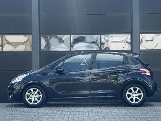Peugeot 208 1.4 e-HDi Navi Pdc AUTOMAAT picture 6